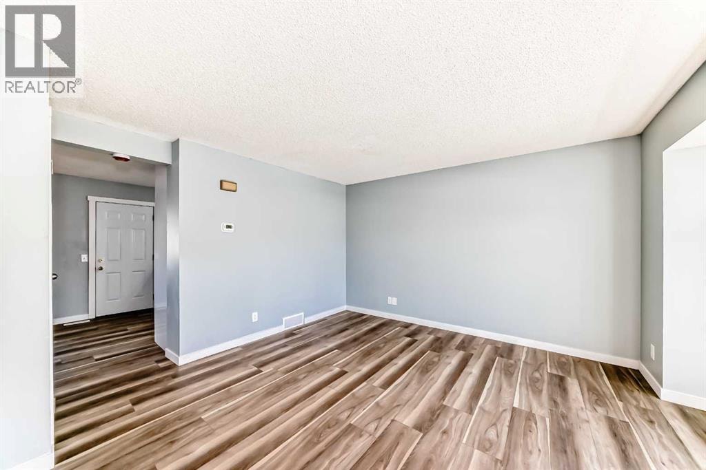 77 Martinbrook Road NE — photo 8