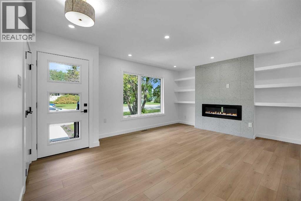 419 Acadia Drive SE — photo 3