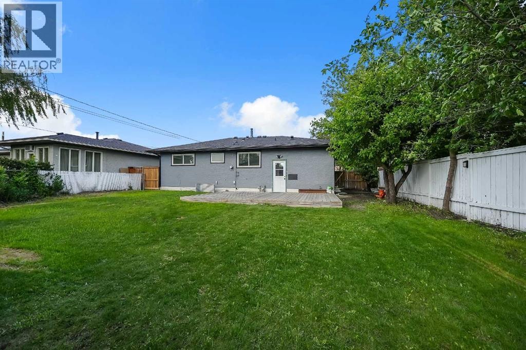 419 Acadia Drive SE — photo 40