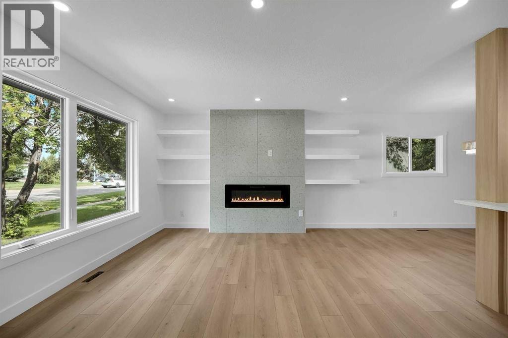 419 Acadia Drive SE — photo 5