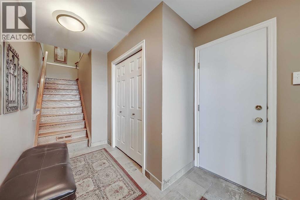 446 Killarney Glen Court SW — photo 2