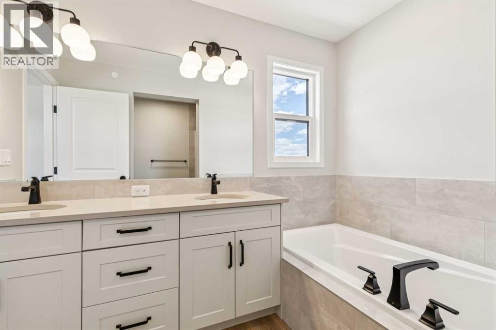 30 Hotchkiss Gardens SE — photo 21