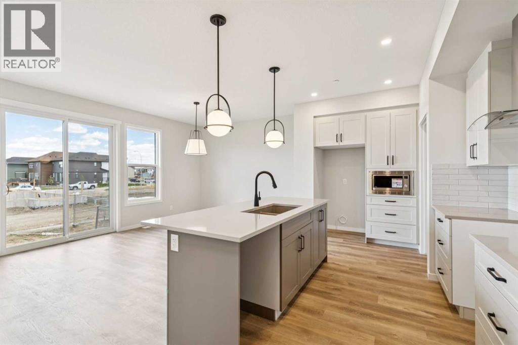 30 Hotchkiss Gardens SE — photo 4