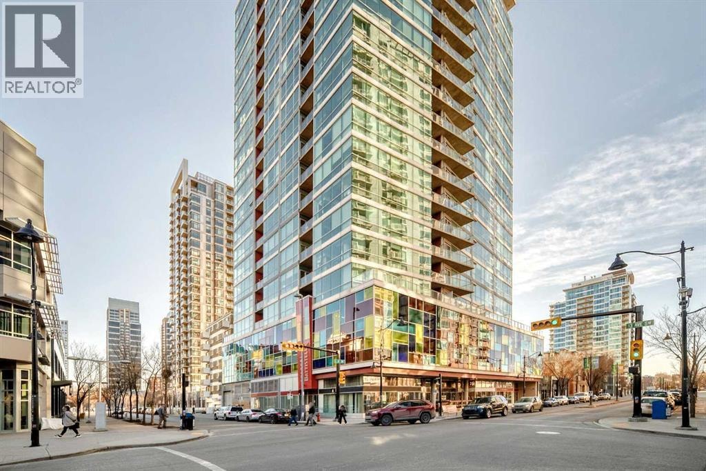 810, 135 13 Avenue SW — photo 1