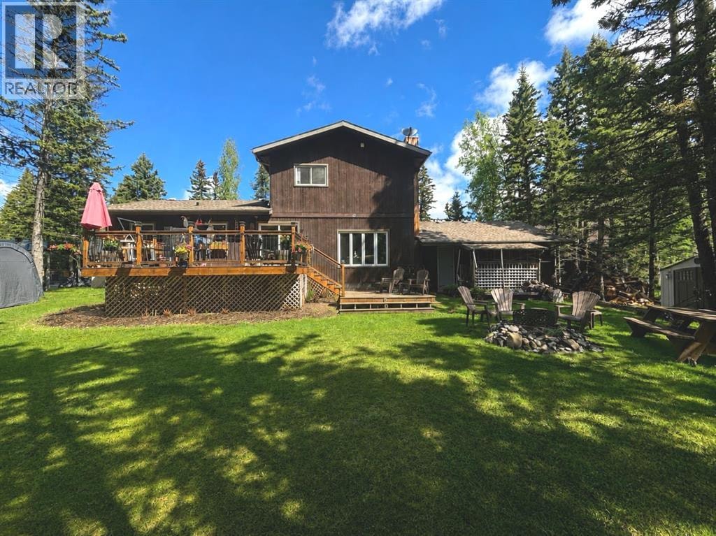 94 Redwood Meadows Drive — photo 2