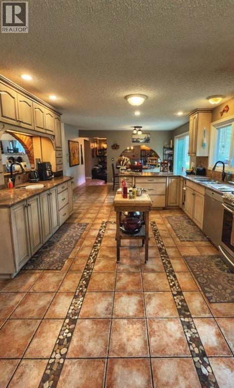 94 Redwood Meadows Drive — photo 14