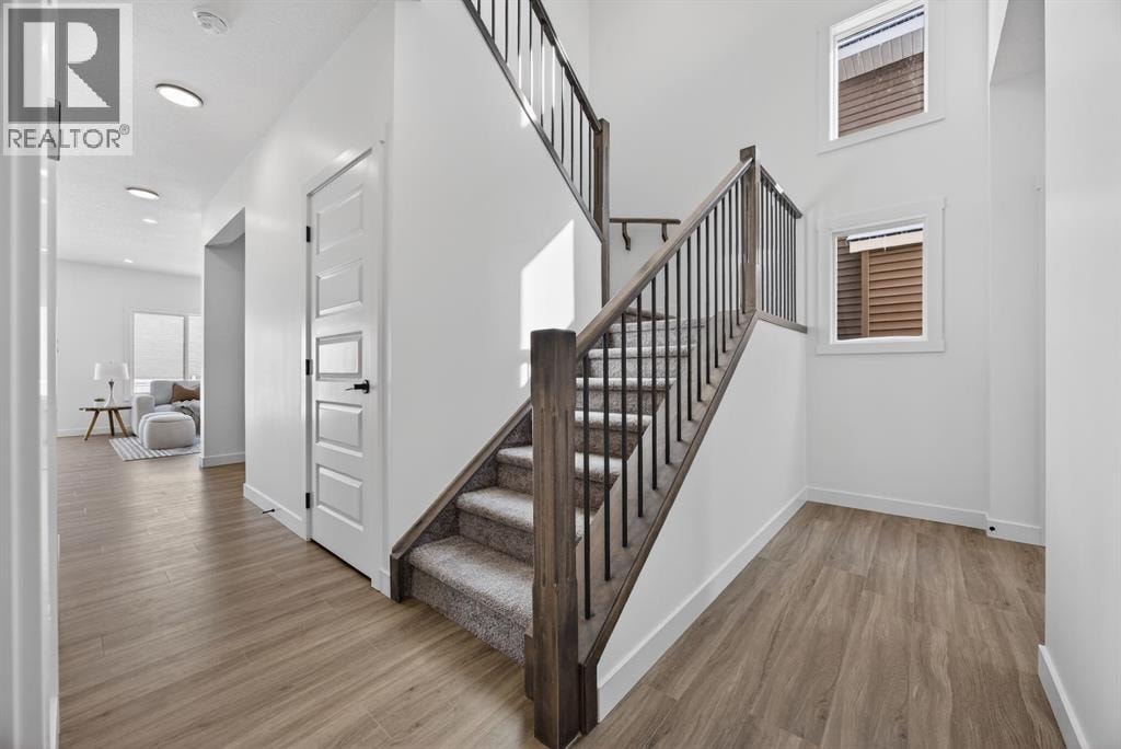 1090 Bayview Crescent — photo 25