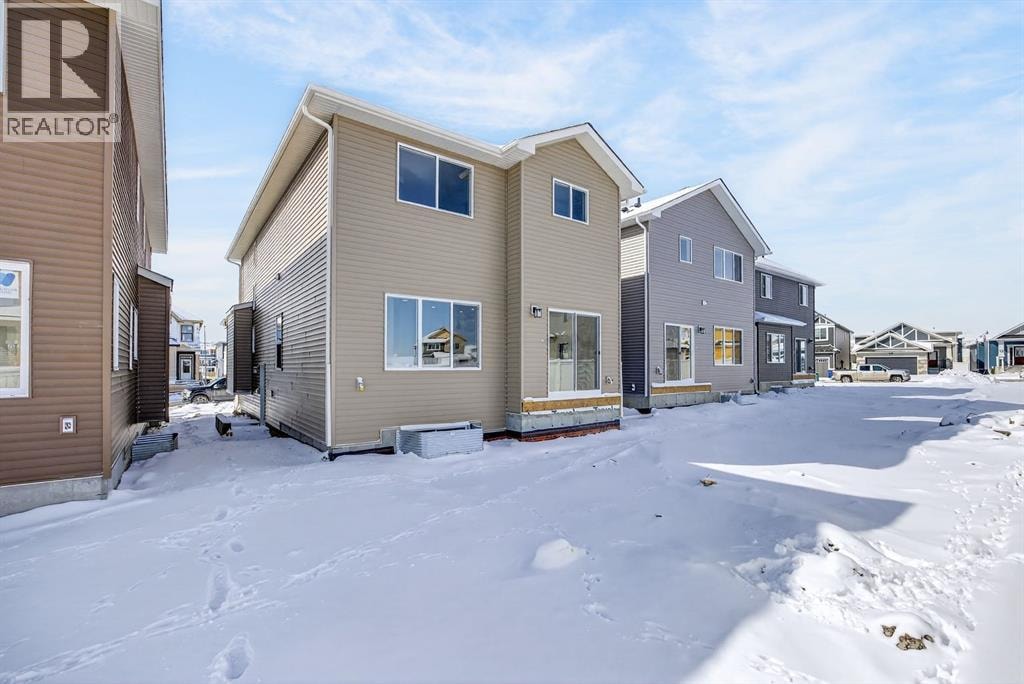 1090 Bayview Crescent — photo 47