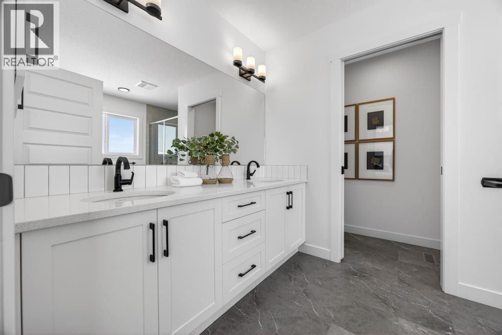 1090 Bayview Crescent — photo 34