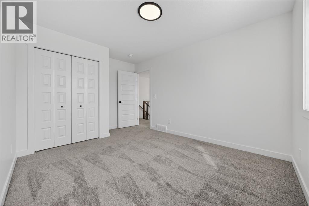 1090 Bayview Crescent — photo 39