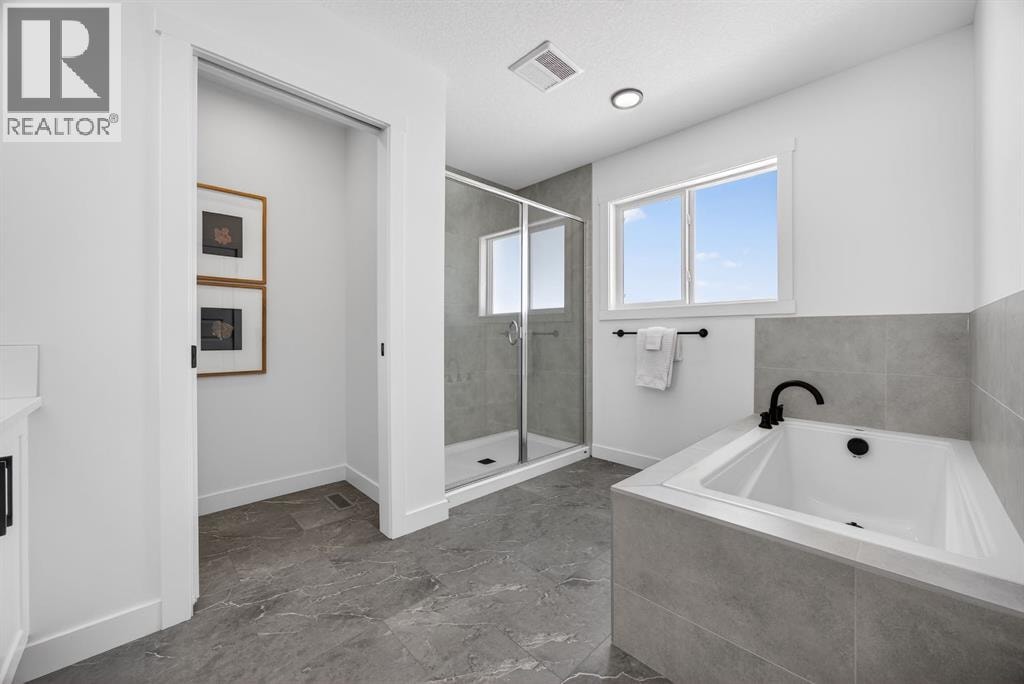 1090 Bayview Crescent — photo 36