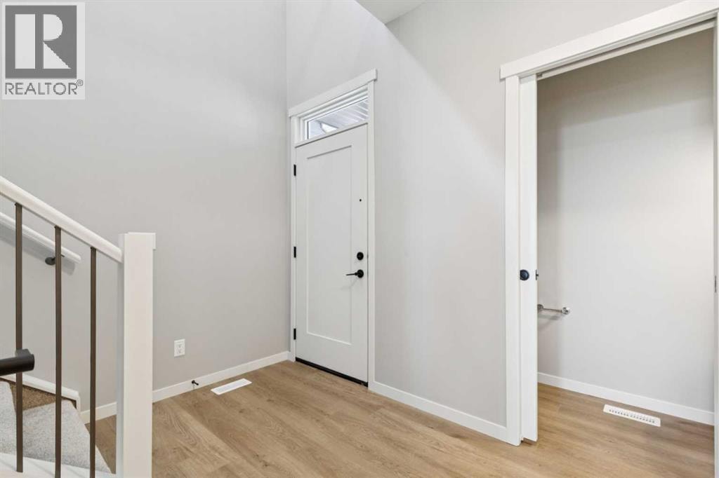 386 Hotchkiss Manor SE — photo 3