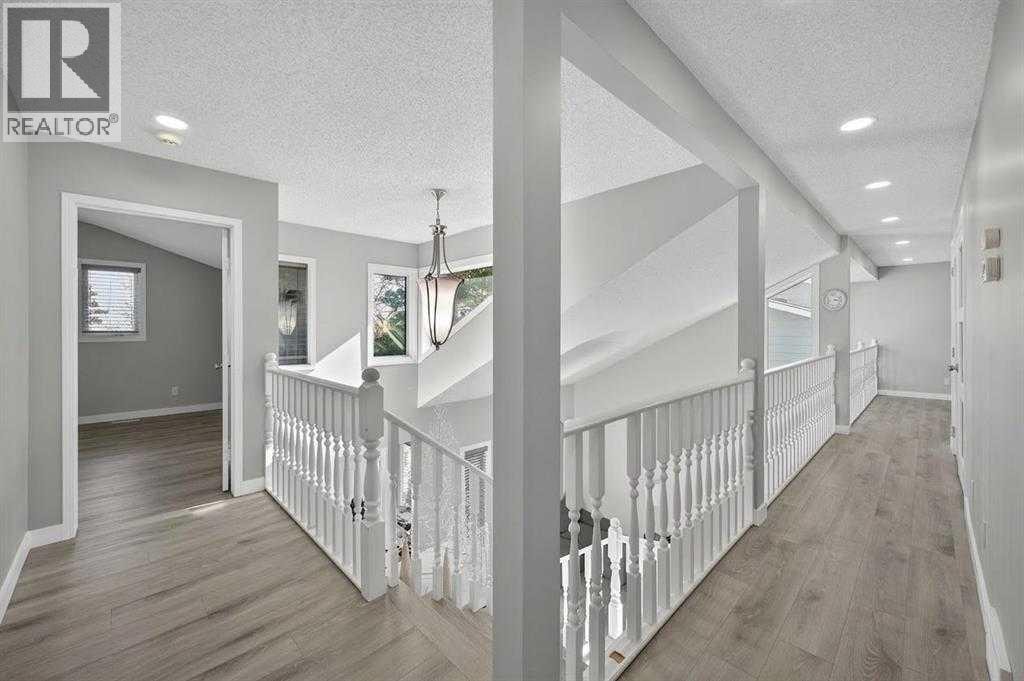 55 Millrise Way SW — photo 8