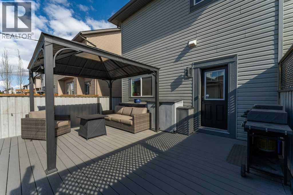 110 Hillcrest Close SW — photo 30