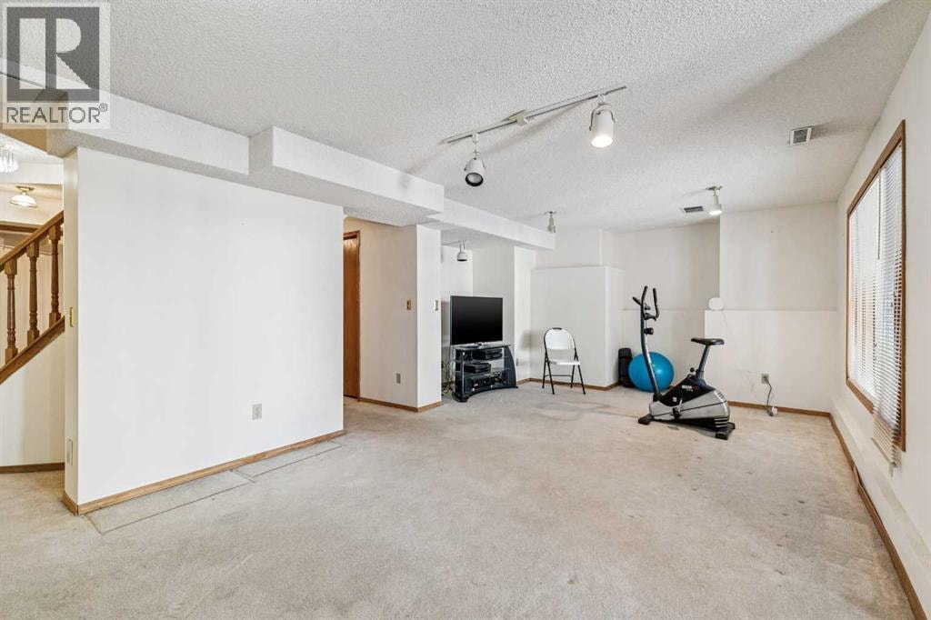 20 MacEwan Ridge View NW — photo 33