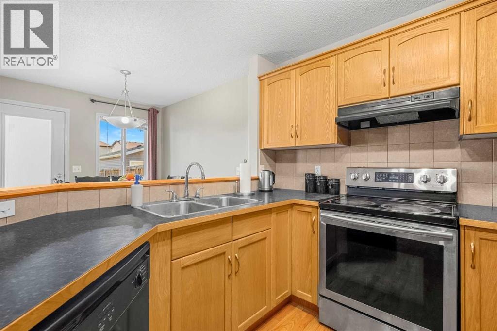 83 Saddlebrook Gardens NE — photo 5