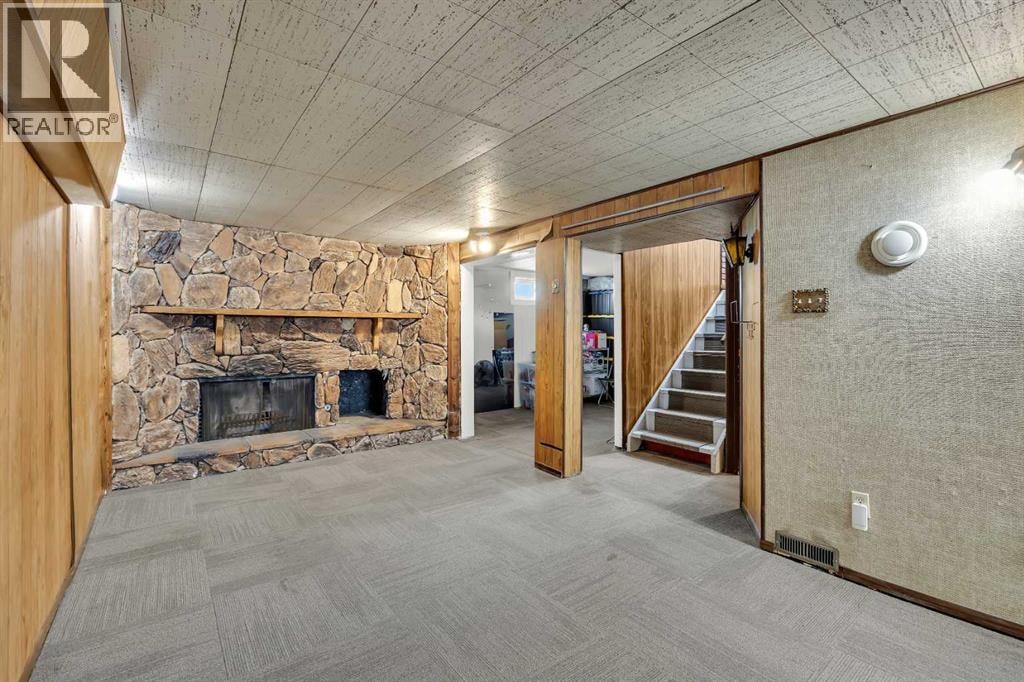 5008 2 Street NW — photo 23