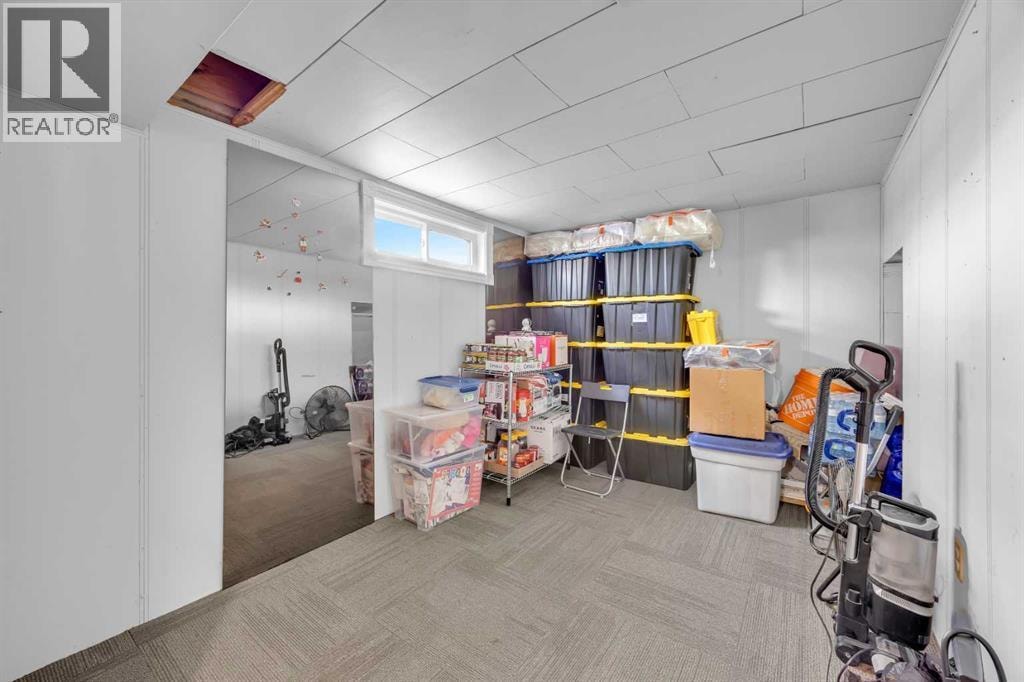5008 2 Street NW — photo 31