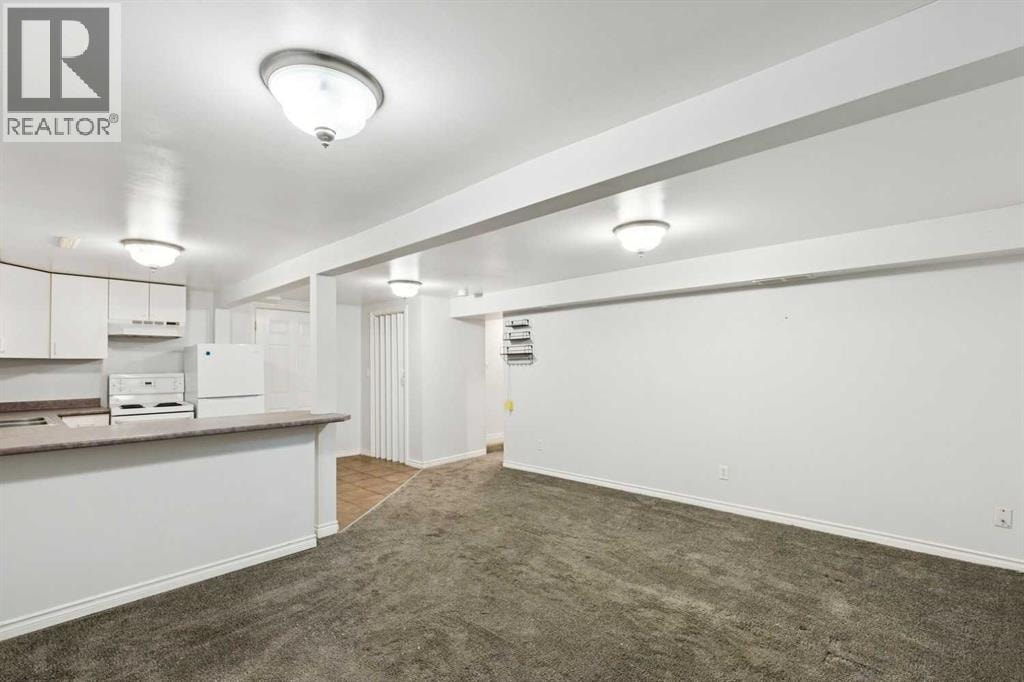 7615 36 Avenue NW — photo 30