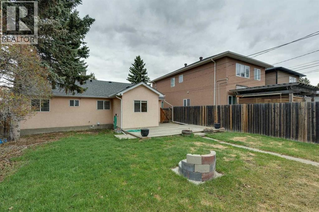 7615 36 Avenue NW — photo 37