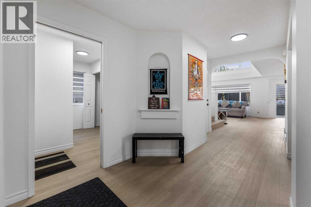 7 Country Hills Park NW — photo 17