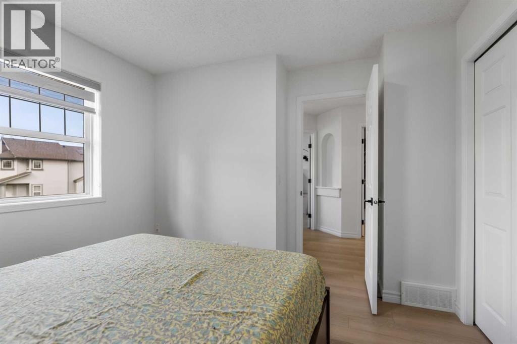 7 Country Hills Park NW — photo 35