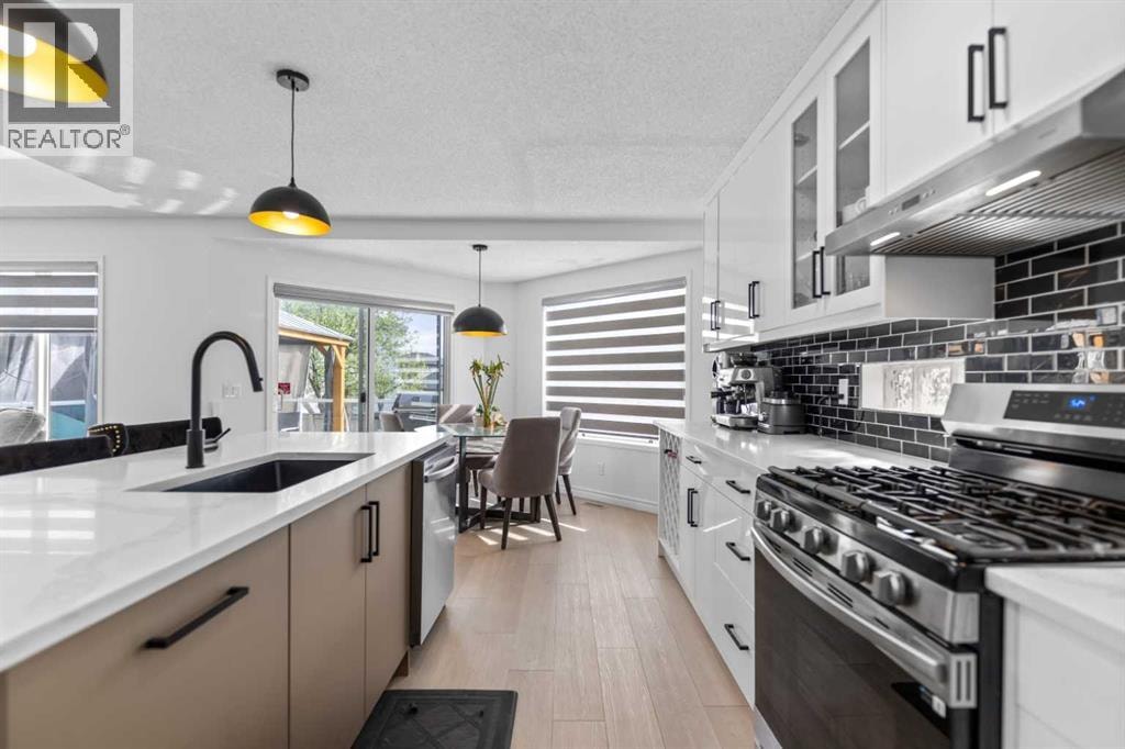 7 Country Hills Park NW — photo 26
