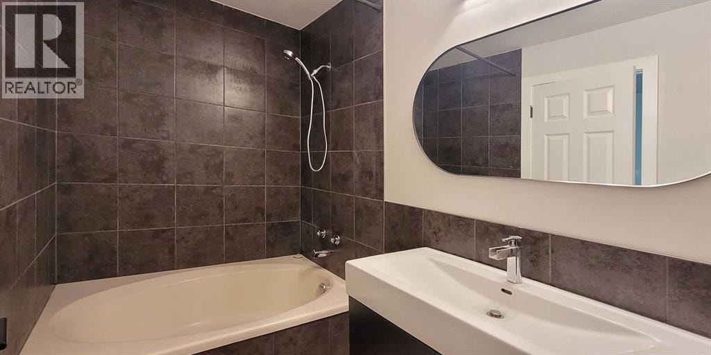 29, 2400 15 Street SW — photo 12