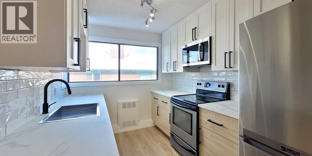 29, 2400 15 Street SW — photo 2