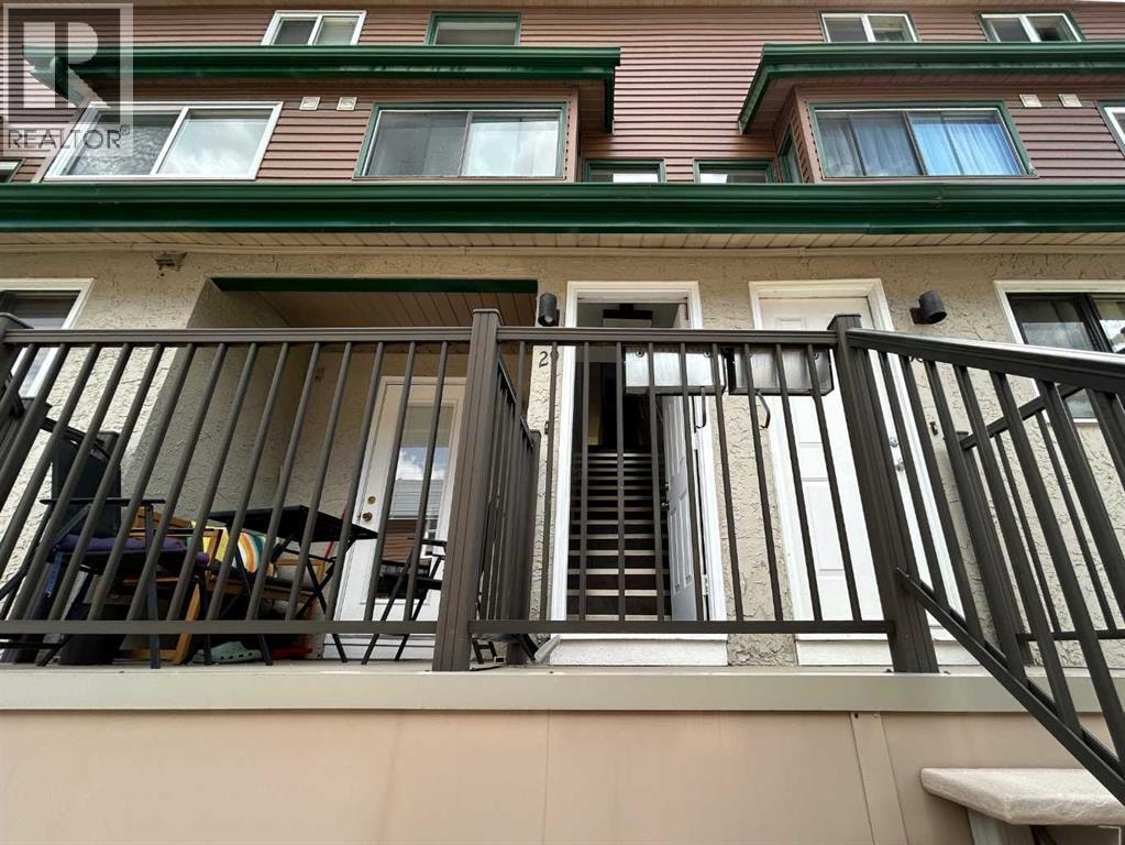 29, 2400 15 Street SW — photo 24