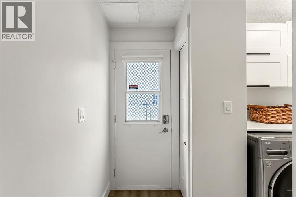 75 Woodacres Crescent SW — photo 26
