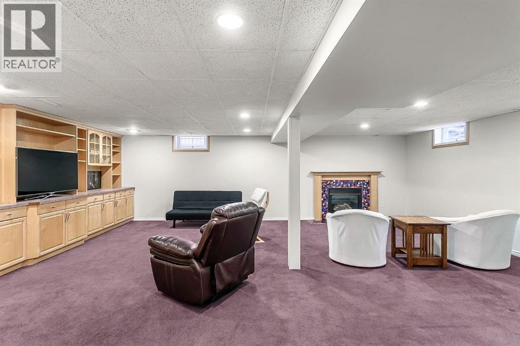 75 Woodacres Crescent SW — photo 41