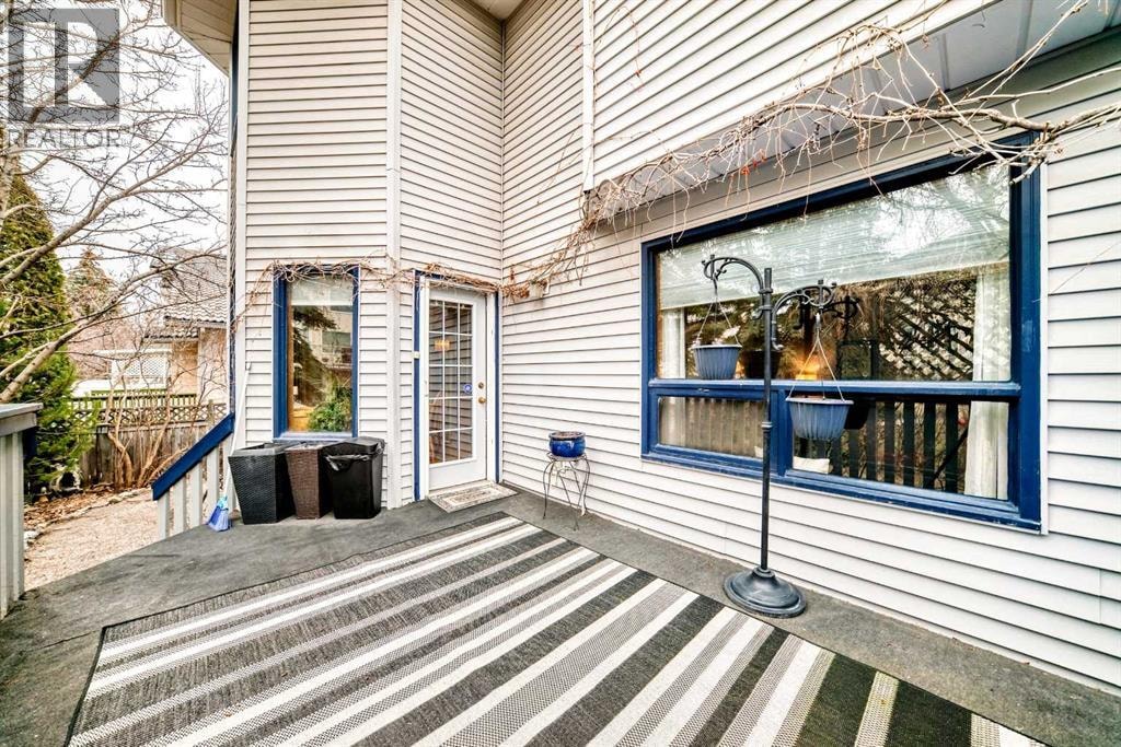 219 Hawkstone Close NW — photo 8