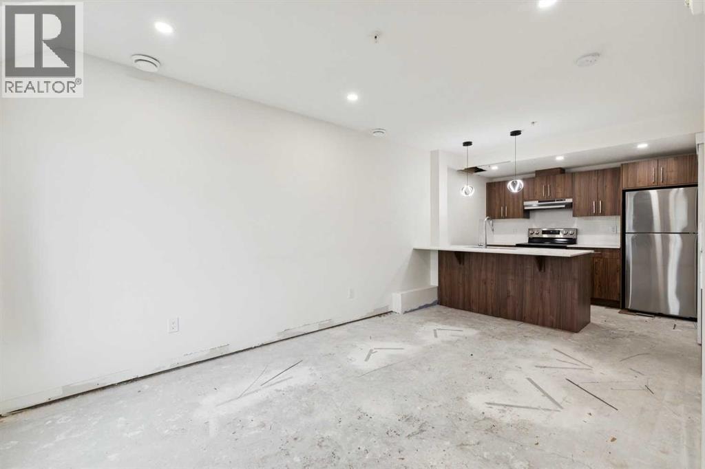 305, 156 Park Street — photo 3