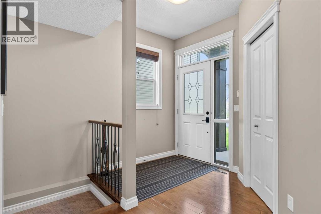 159 Sherwood Crescent NW — photo 4