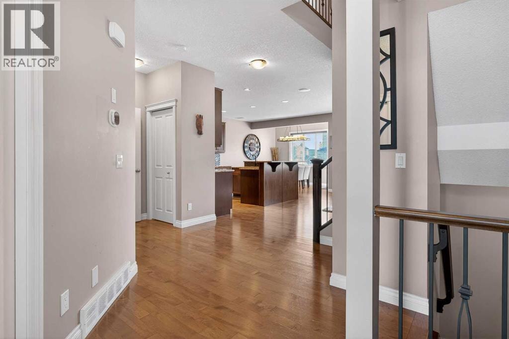 159 Sherwood Crescent NW — photo 5