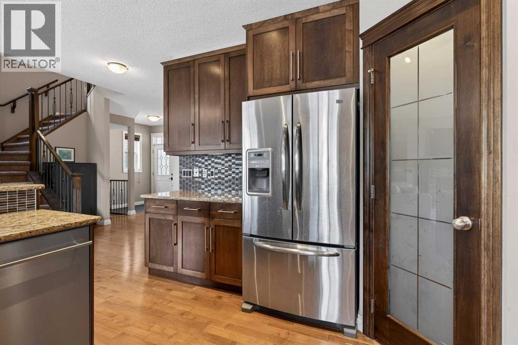 159 Sherwood Crescent NW — photo 9