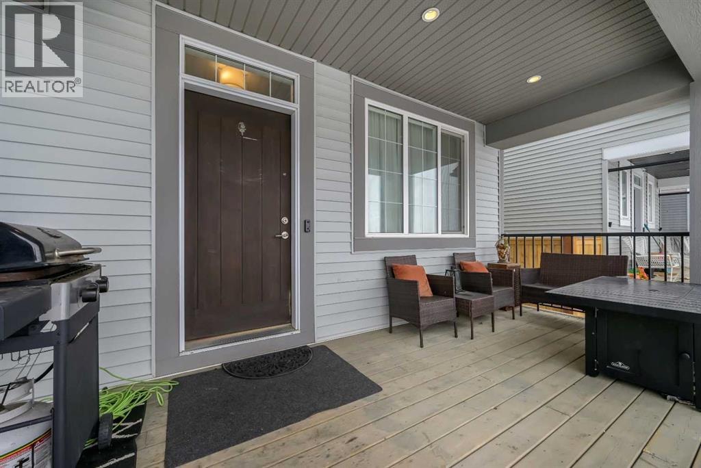 221 Ellen Way — photo 2