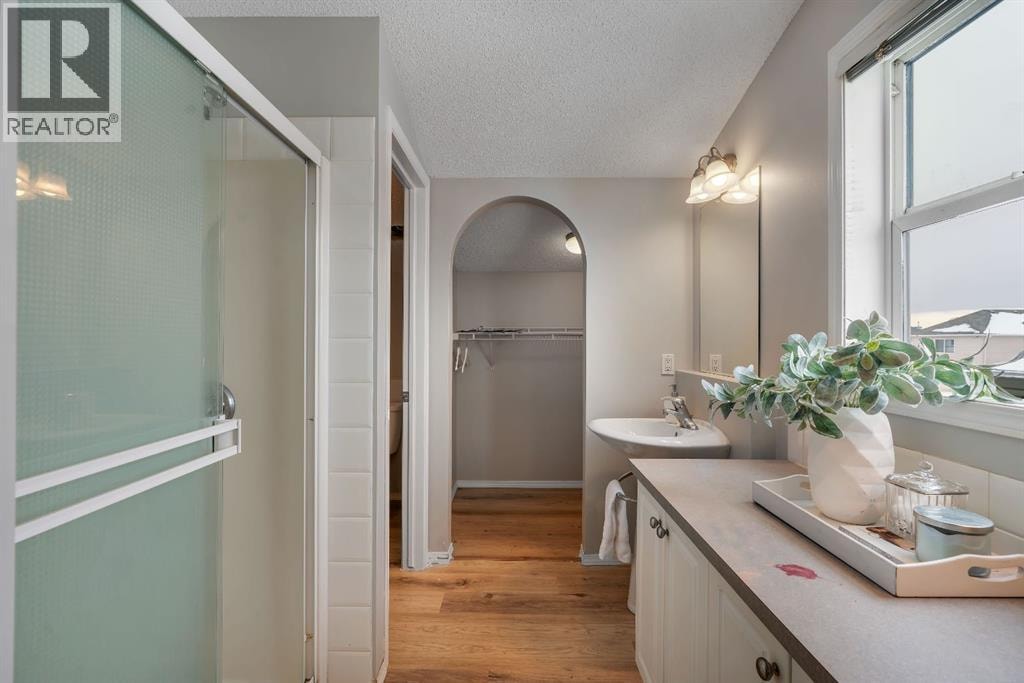 41 Saddlefield Drive NE — photo 24