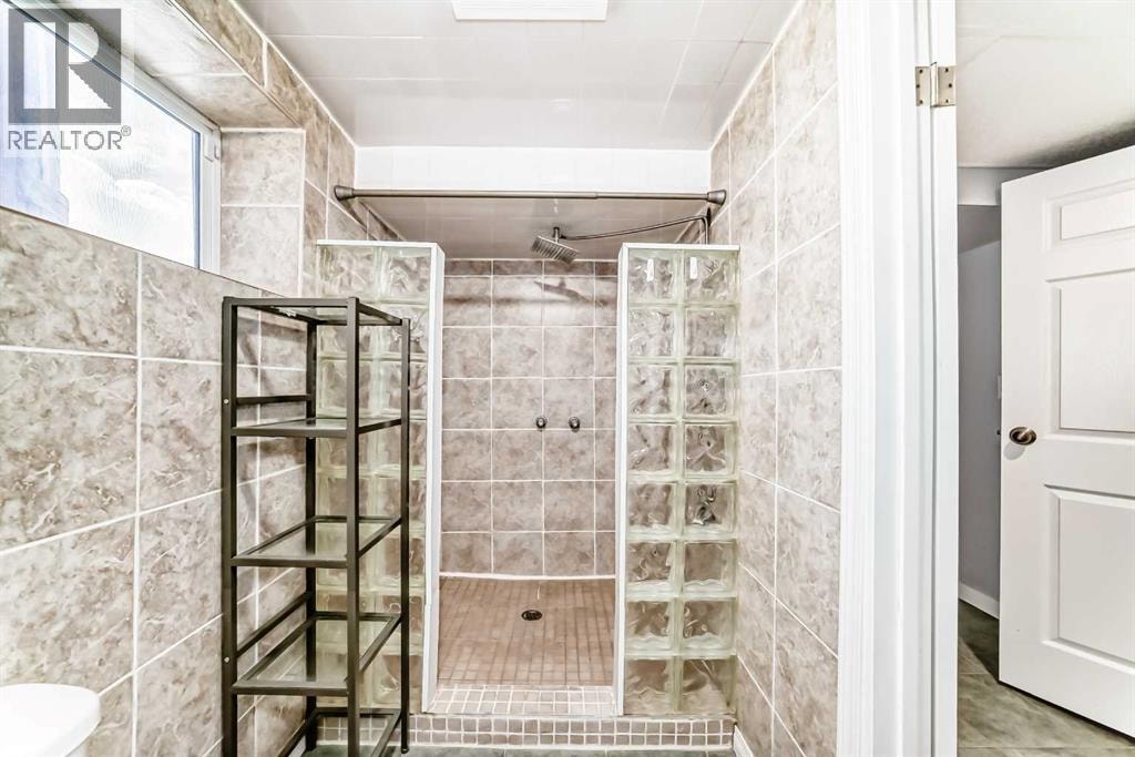 6824 Temple Drive NE — photo 35