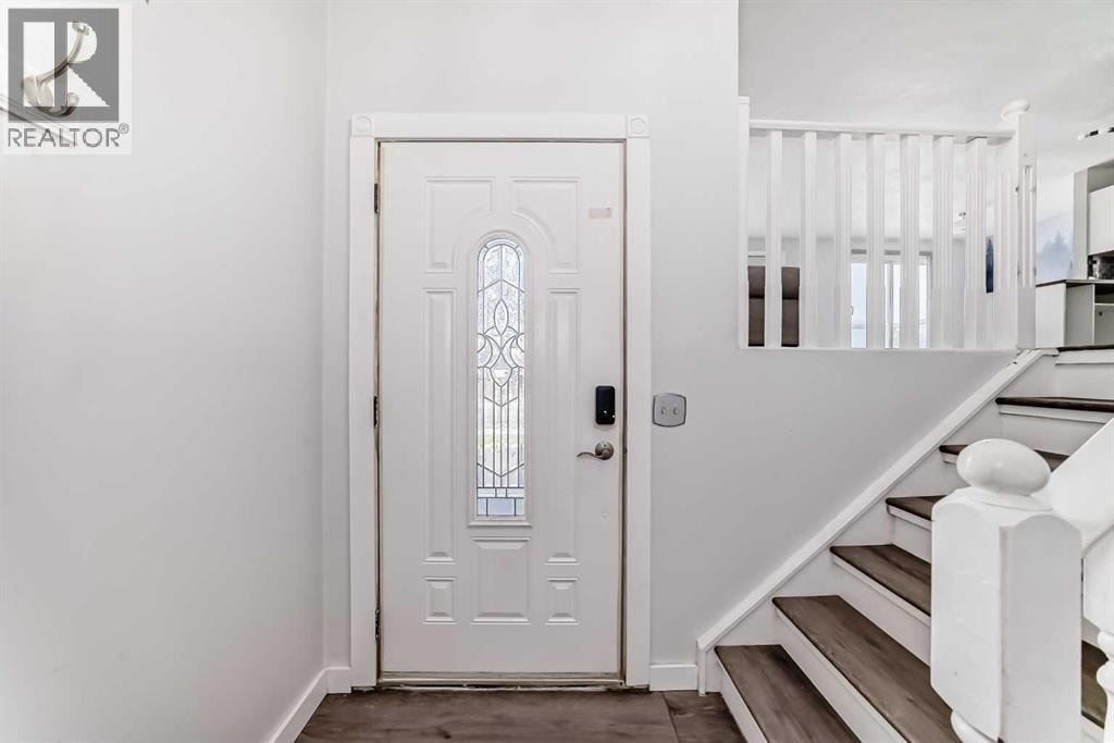 6824 Temple Drive NE — photo 4