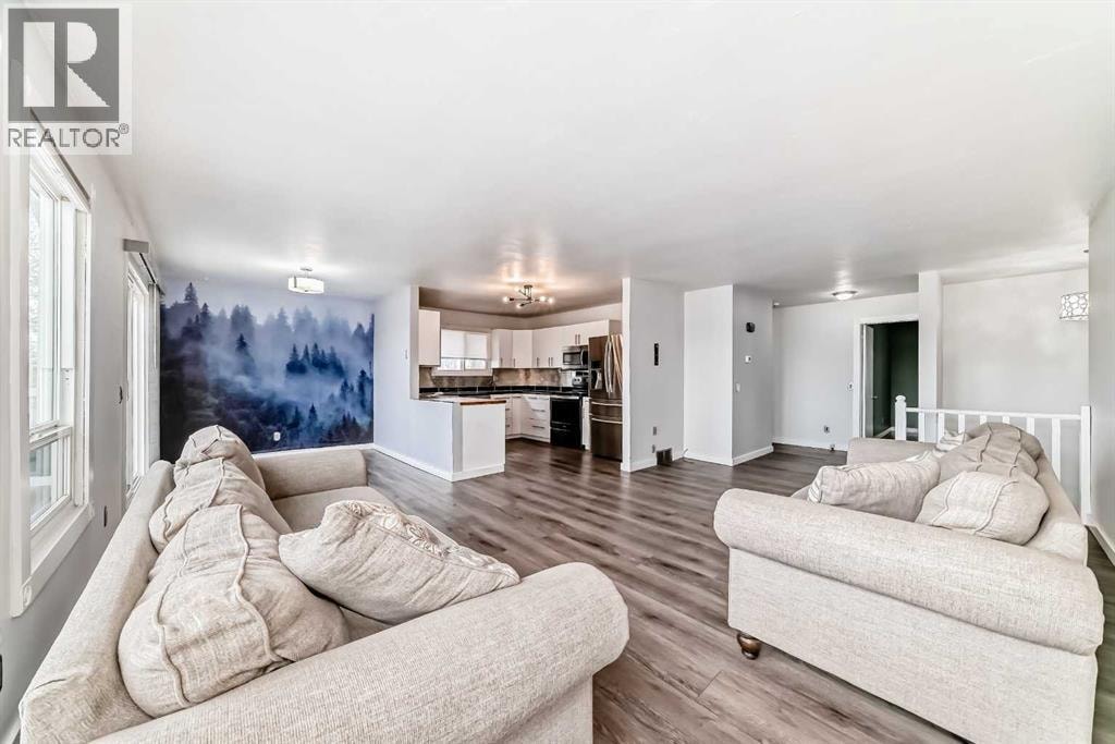 6824 Temple Drive NE — photo 17