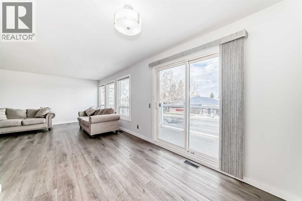 6824 Temple Drive NE — photo 11