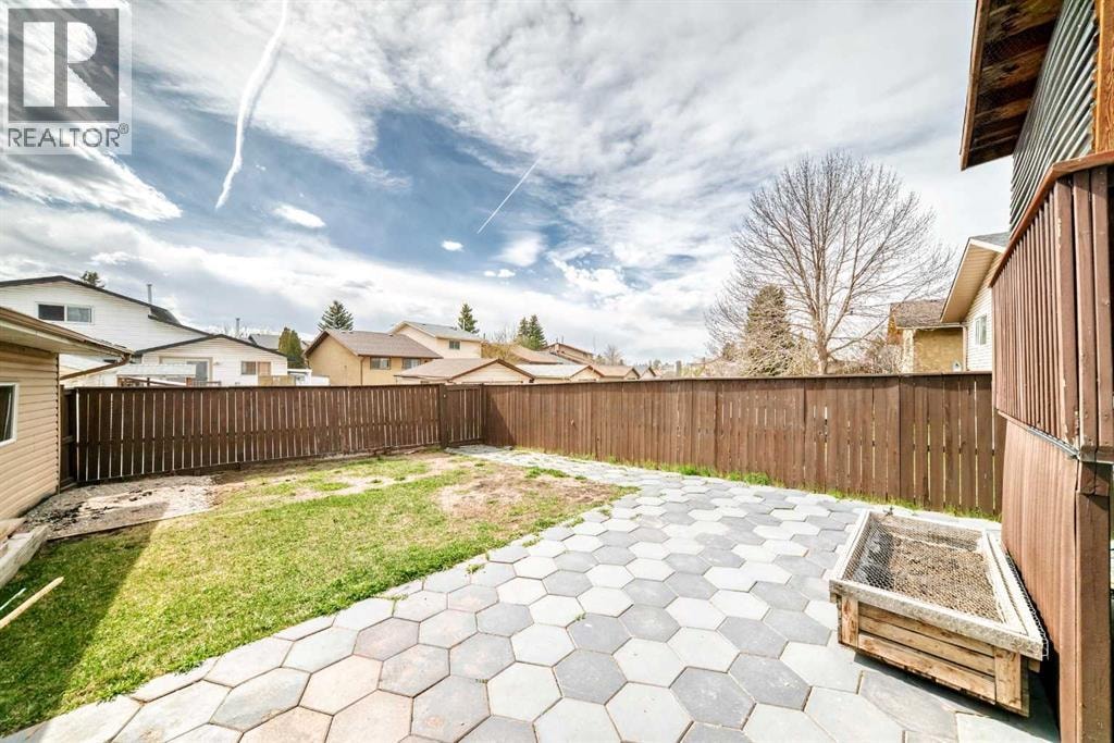 6824 Temple Drive NE — photo 45