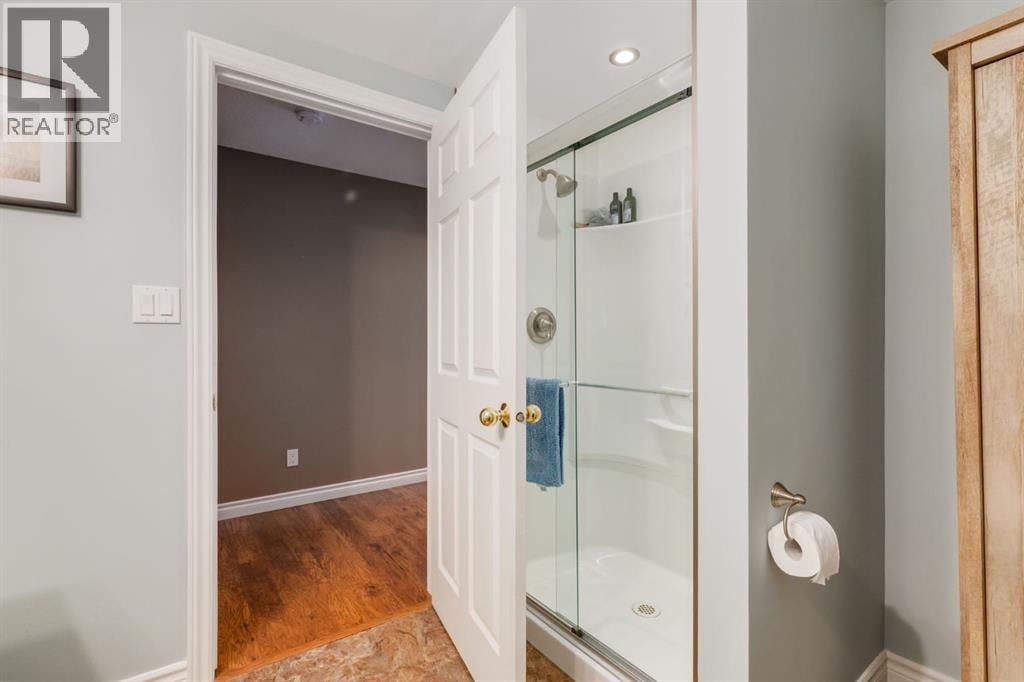 363 Wild Rose Close — photo 31