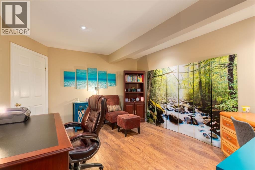 363 Wild Rose Close — photo 32