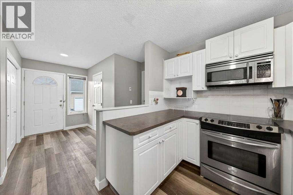 15 Cedarview Mews SW — photo 11