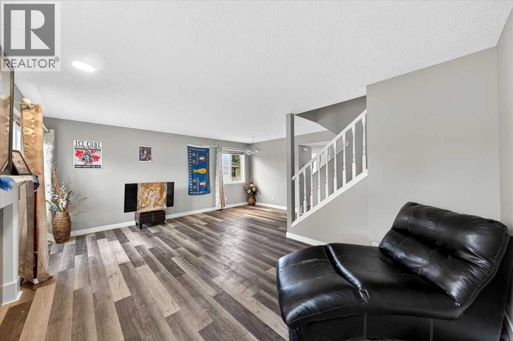 15 Cedarview Mews SW — photo 20
