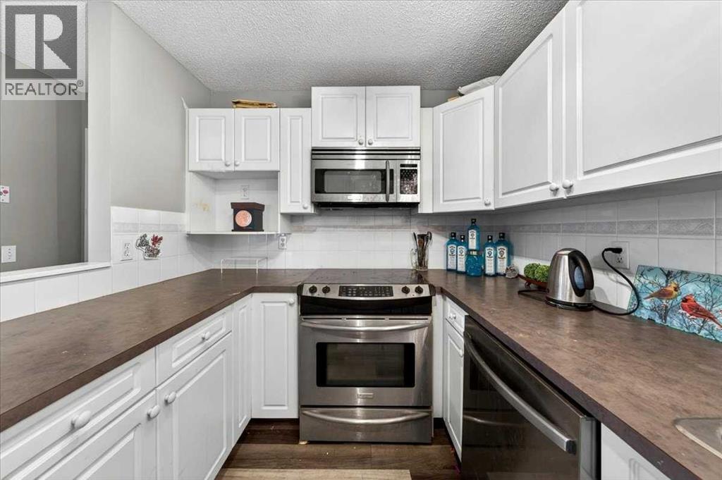 15 Cedarview Mews SW — photo 10