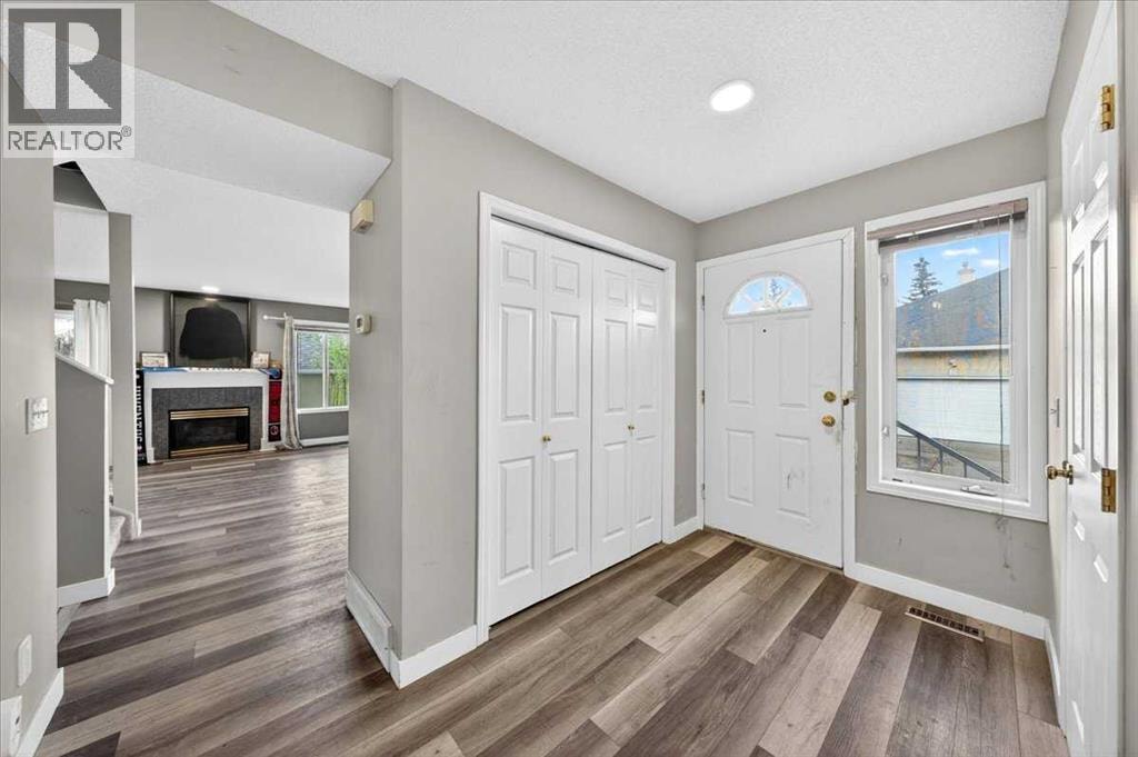 15 Cedarview Mews SW — photo 6